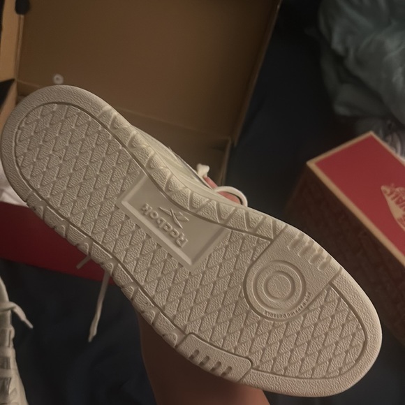 Cardi b sneakers - Picture 4 of 5